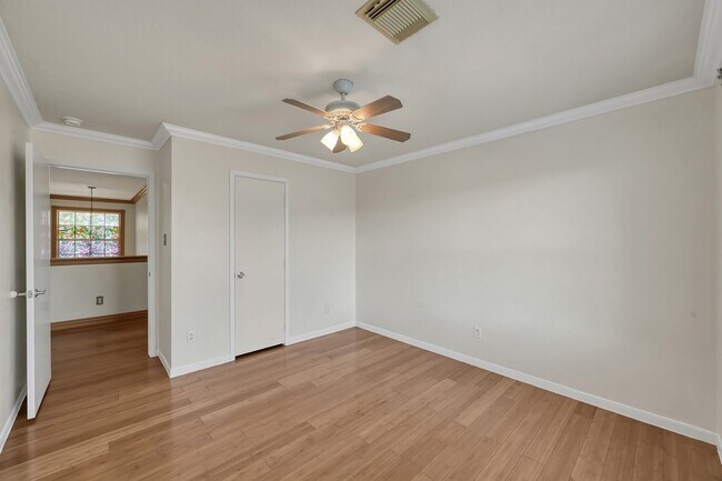 Building Photo - 10130 Woodico Dr