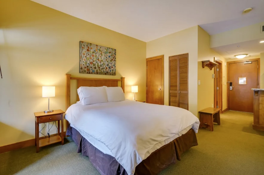 Building Photo - 3720 Sundial Ct