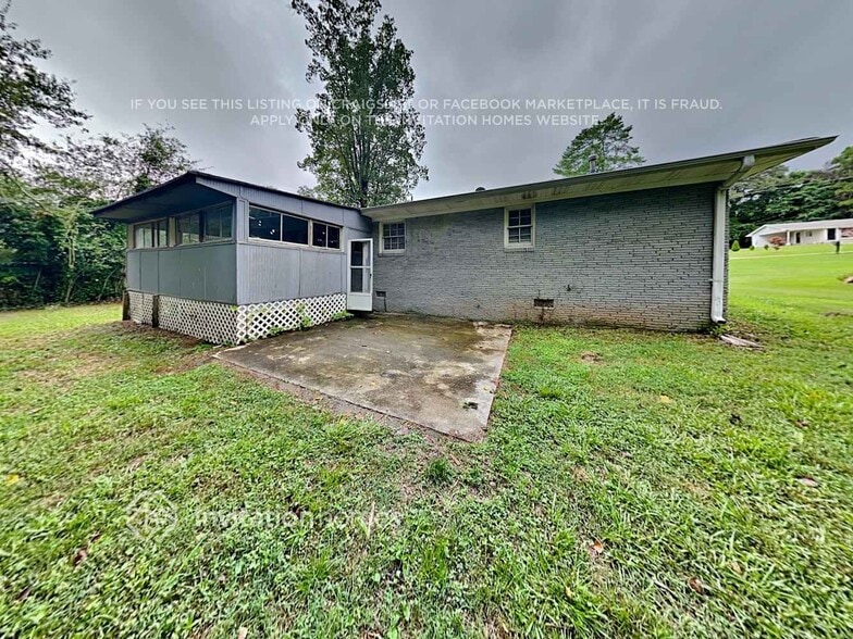 Building Photo - 12 Cherry Cir