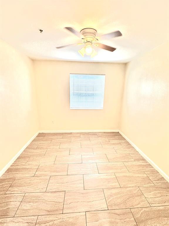 Building Photo - 717 Richcrest Dr