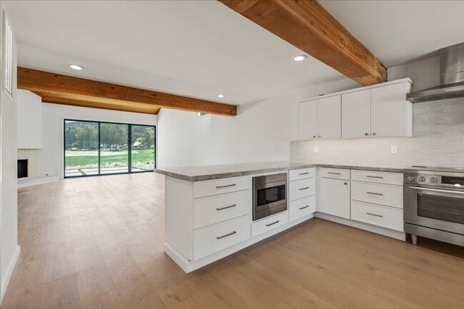 Building Photo - 9503 Alder Ct