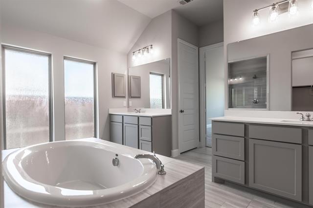 Building Photo - 2933 Saltwood Ct