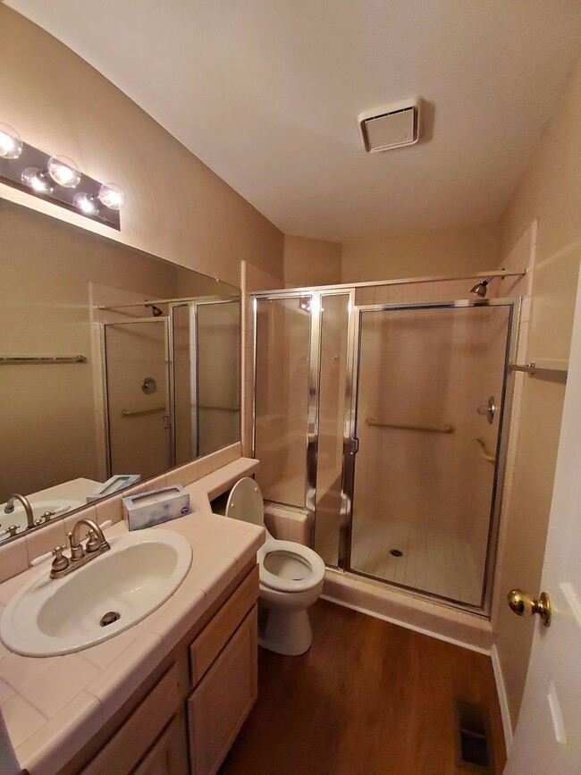 Building Photo - Great Home In Charbonneau