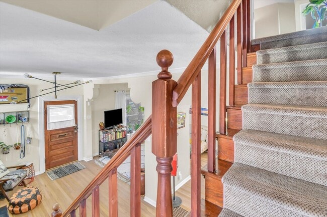 Building Photo - Charming luxury meets timeless character in the heart of West Wash Park - Available NOW!!