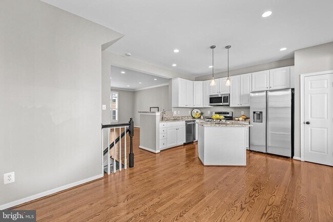 Building Photo - 5011 Waple Ln
