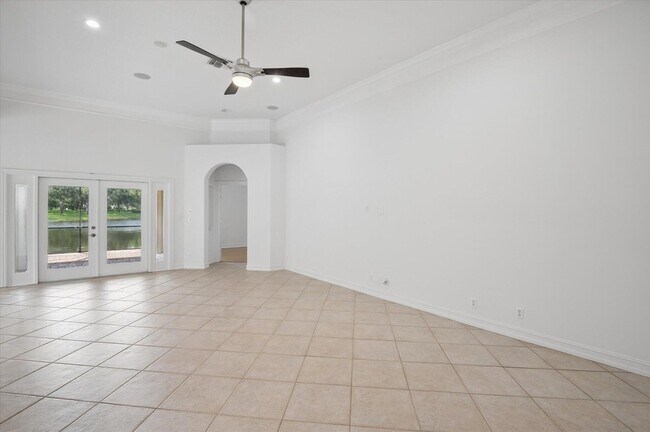 Building Photo - 11289 NW 65th Manor