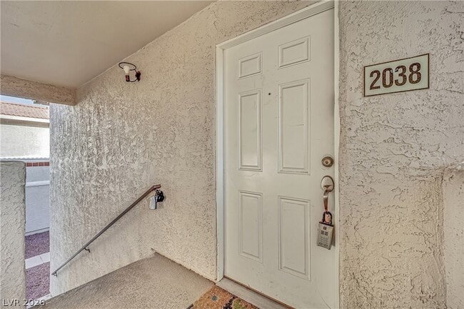 Building Photo - 7300 W Pirates Cove Rd