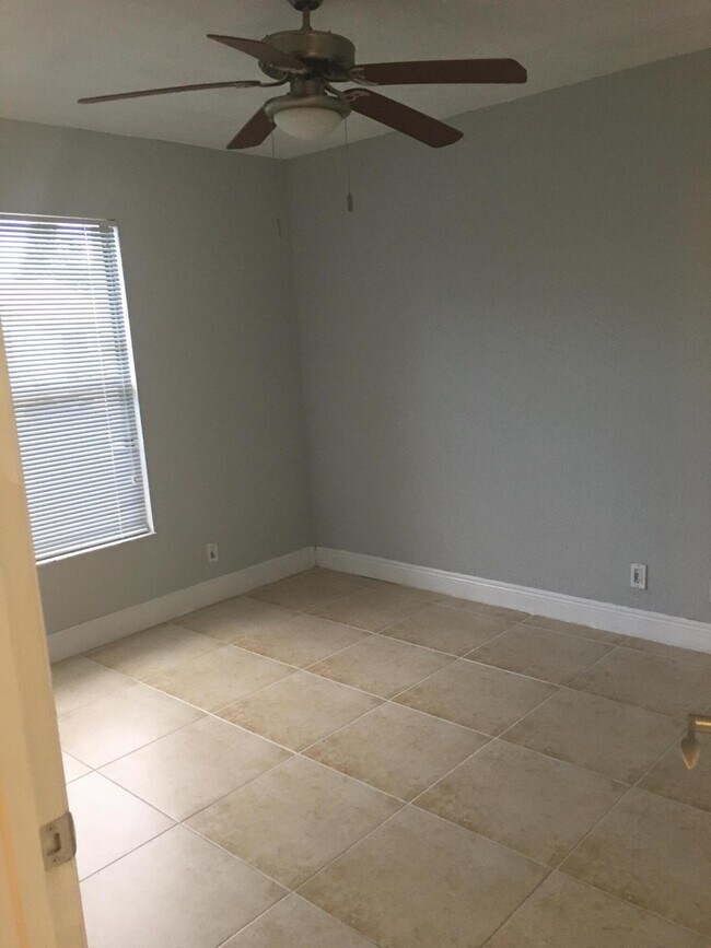 Building Photo - 1581 Windorah Way