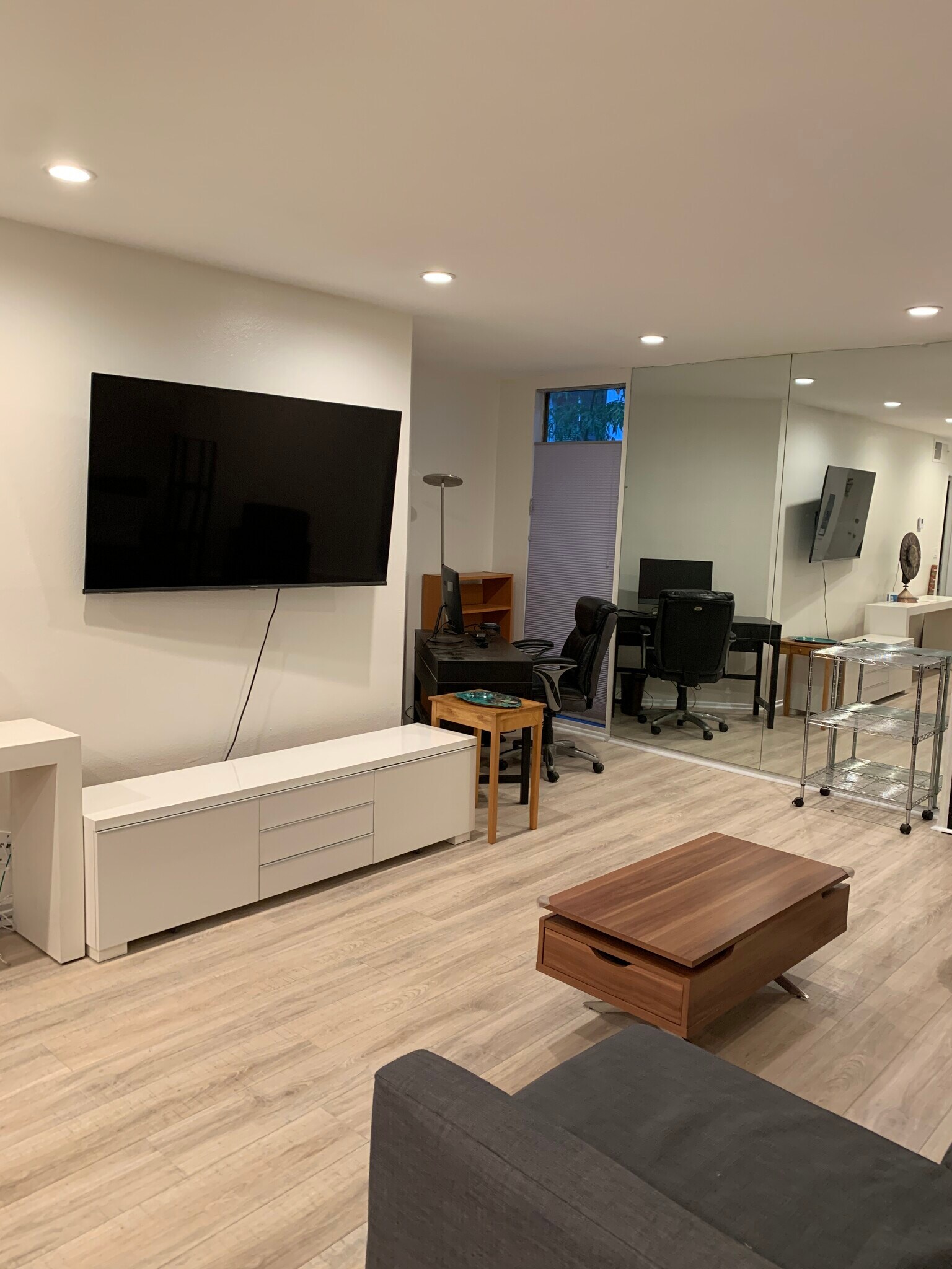 Building Photo - 1230 N Sweetzer Ave