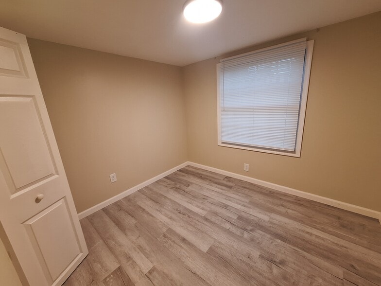 Bedroom 2 - 547 Ronceverte Ave
