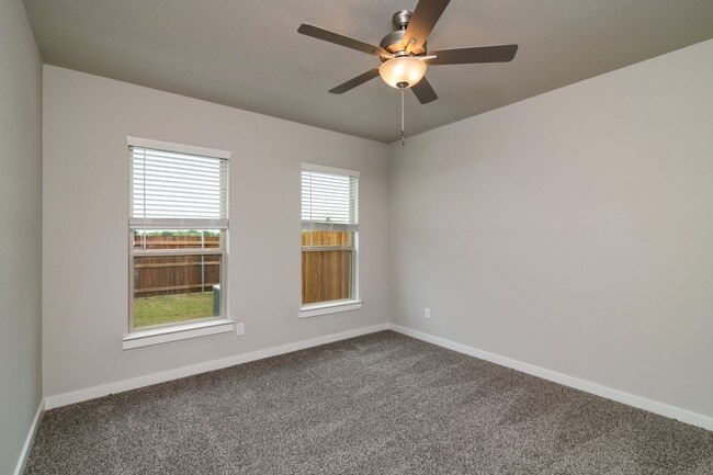 Building Photo - 612 Harvest Moon Dr