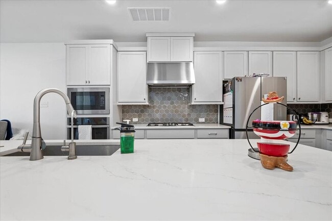 Building Photo - 209 Terra Mnr Trl