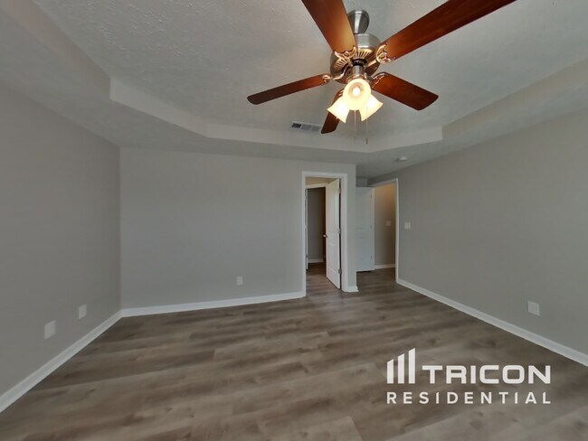 Building Photo - 1109 Shallowbrook Trail S