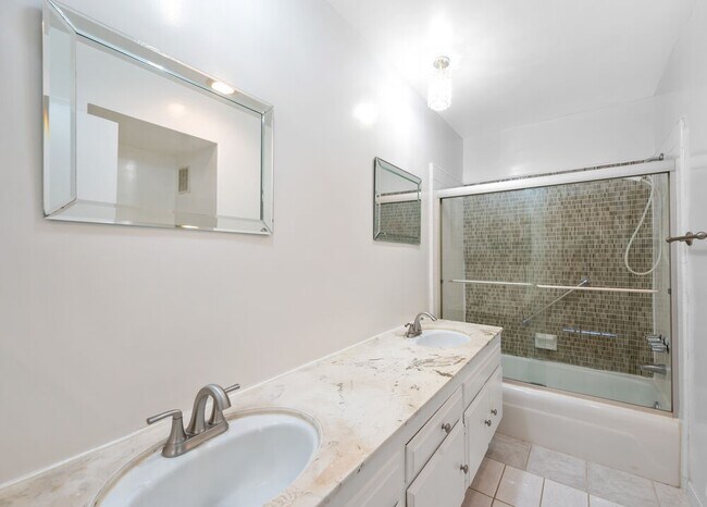 Building Photo - 1300 Midvale Ave