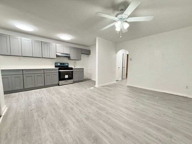 Building Photo - Renovated 2-Bedroom Home with Finished Bas...