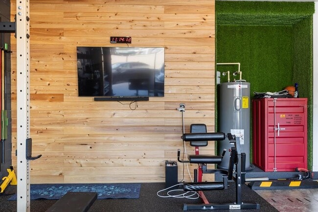 Building Photo - 1049 N Kentucky Ave