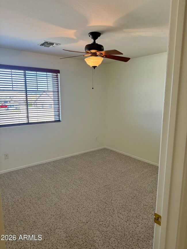 Building Photo - 2431 W Carter Rd