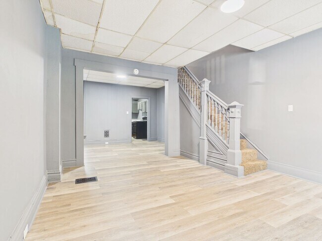 Building Photo - 1527 Naudain St