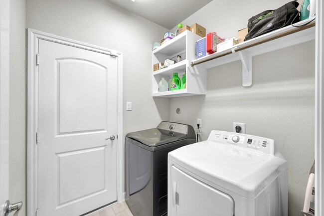 Building Photo - 241 Bright Blf Cir