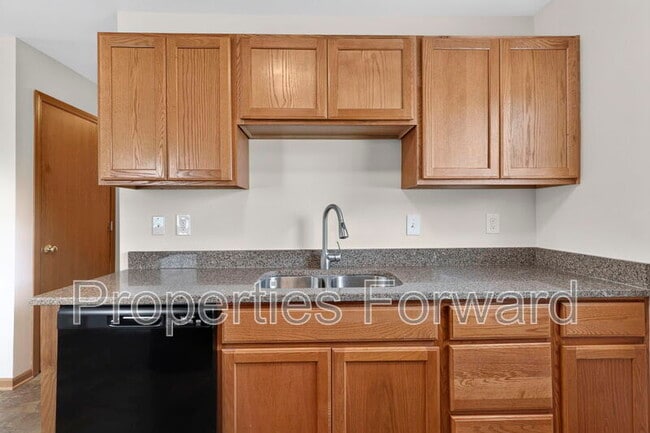 Building Photo - 3127 Thomas Ave