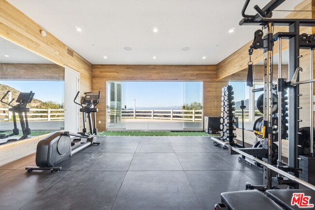 Building Photo - 265 Westlake Blvd