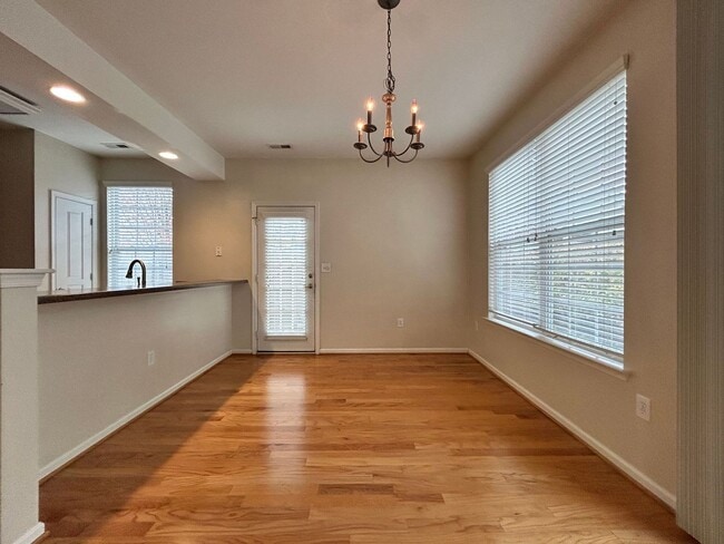 Building Photo - Welcome to this charming house "ASK ABOUT OUR ZERO DEPOSIT"