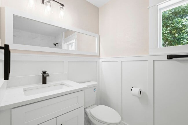 Building Photo - 50 Community Dr