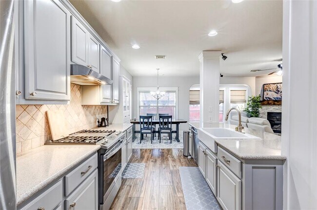 Building Photo - 2500 Charolais Ct