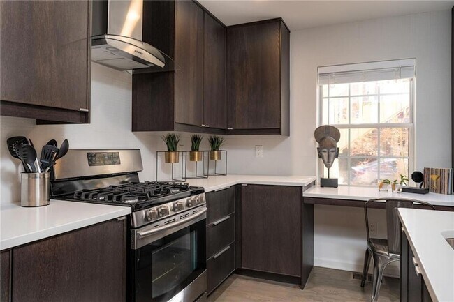 Building Photo - 799 Verner St NW