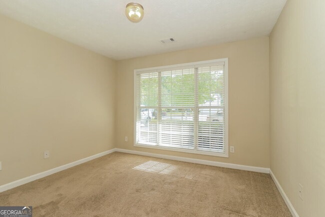 Building Photo - 1678 Sylvia Ct NE