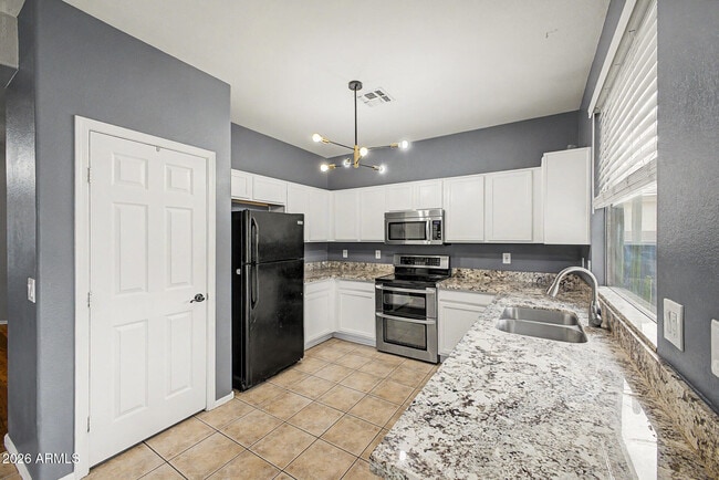 Building Photo - 11532 W Cottonwood Ln