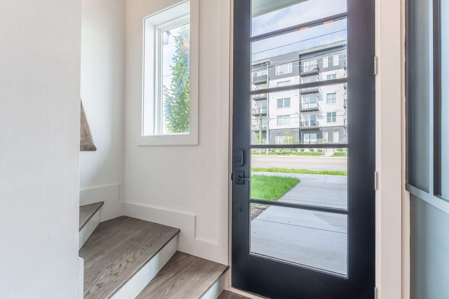 Building Photo - 89 Lucile St