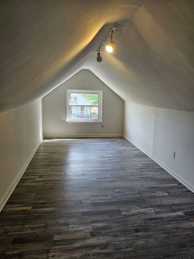 Building Photo - 3 Bed/1bath