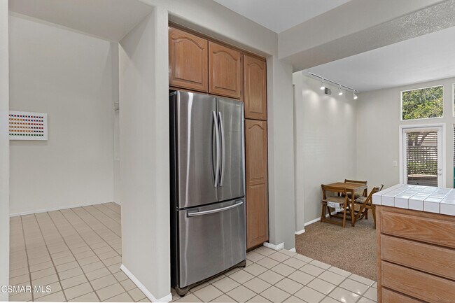 Building Photo - 1048 Mountain Oak Pl