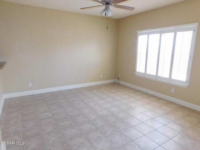 Building Photo - 917 Tecate Pl