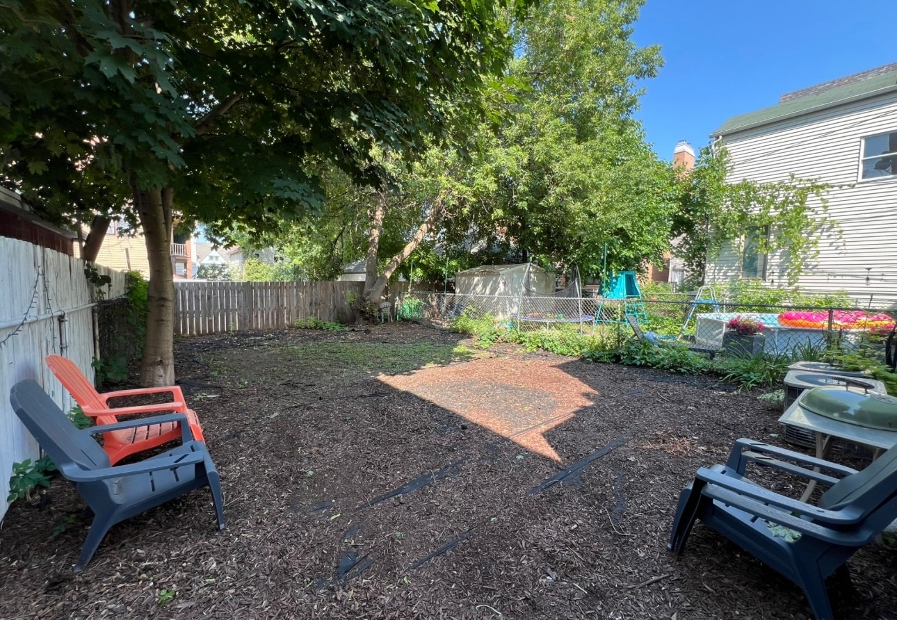 Building Photo - 1709 N Astor St