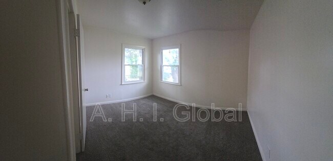 Building Photo - 1033 Dunaway St