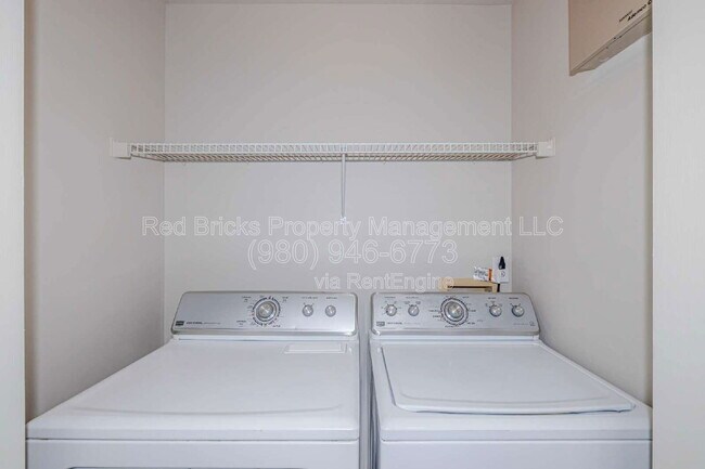 Building Photo - 4709 Morning Dew Ct