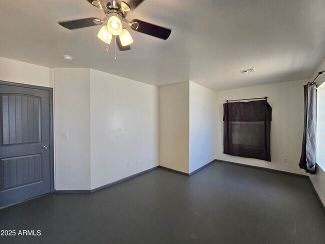 Building Photo - 2302 N 36th St