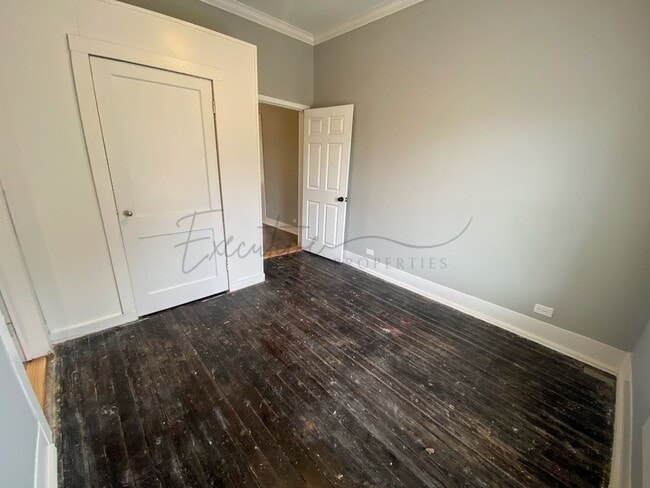 Building Photo - Fully Renovated Historic Home in Downtown ...