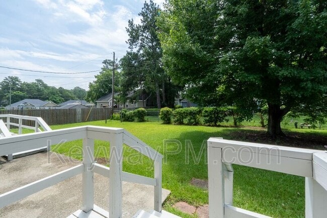 Building Photo - 107 Robinwood Dr