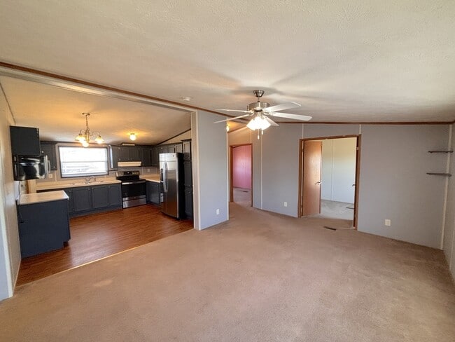 Building Photo - 1066 S 100 E