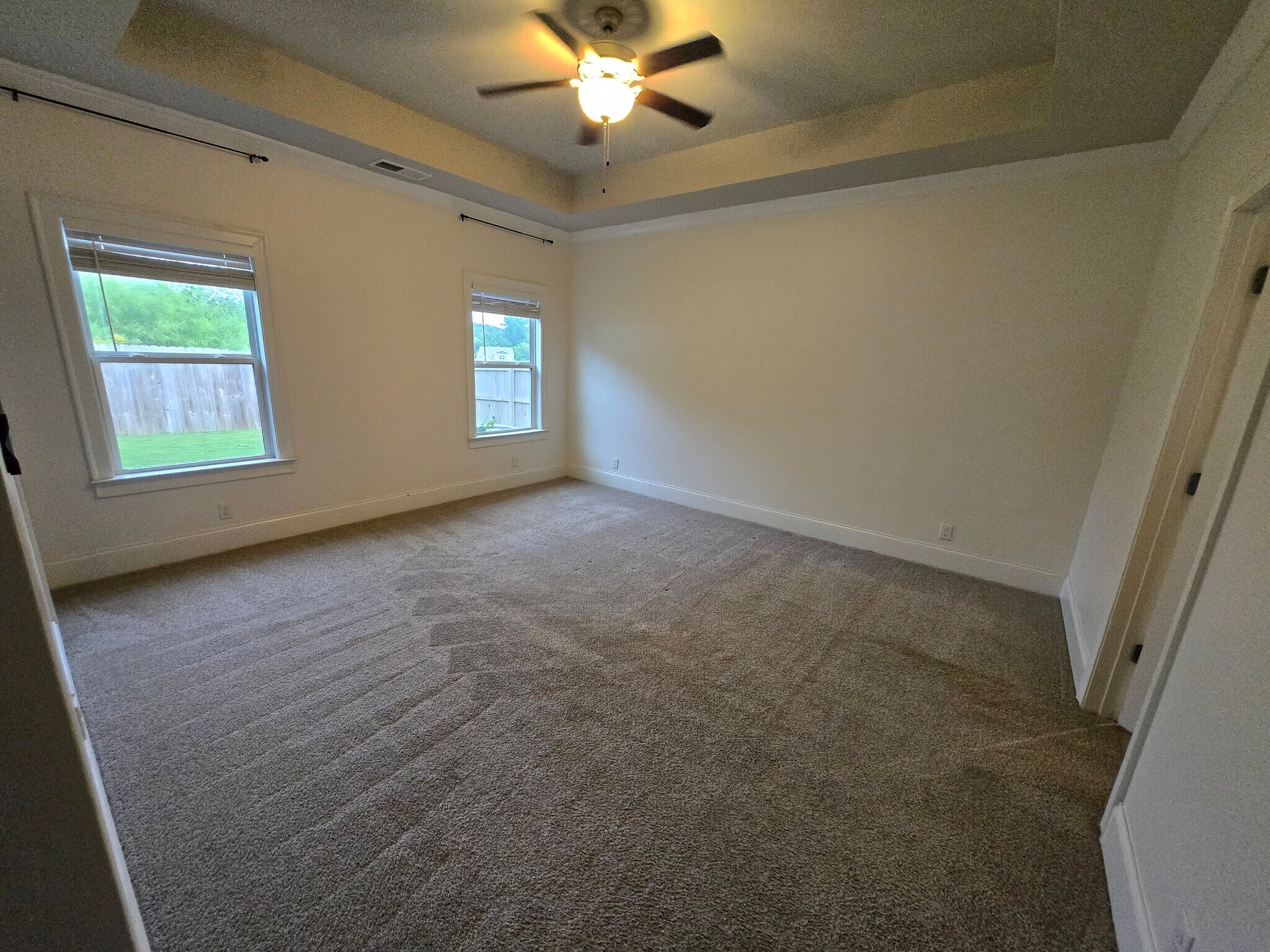 Building Photo - 10846 Prairie Lake Dr