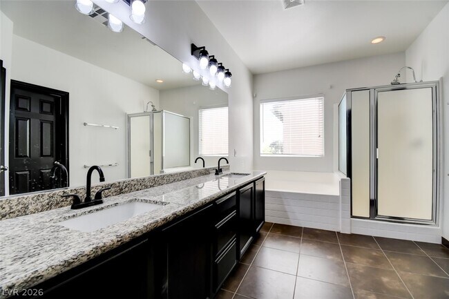 Building Photo - 2904 Dowitcher Ave