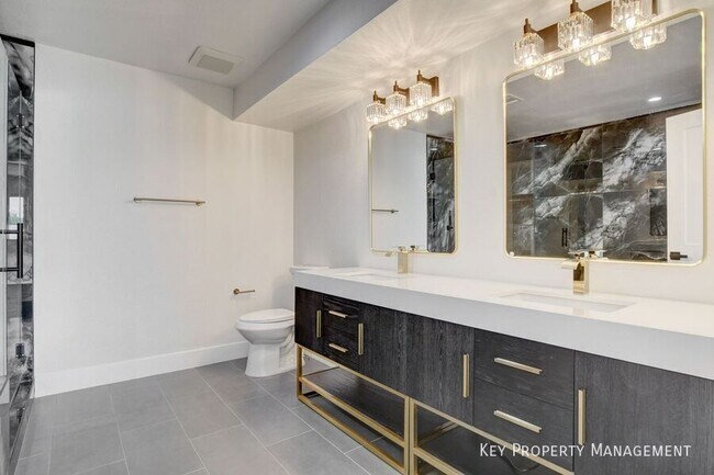 Building Photo - 3962 Euclid St