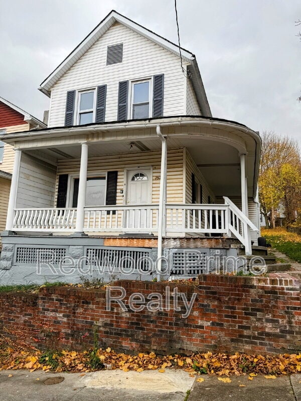 Building Photo - 752 Park Ave