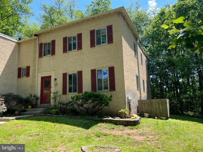 Primary Photo - 129 Rue Charmille Rd