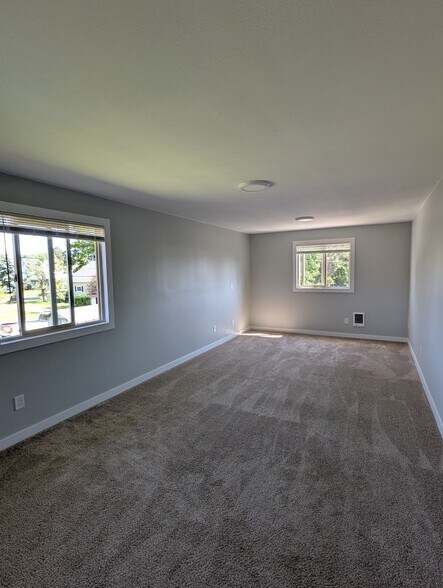 Master bedroom - 353 E St