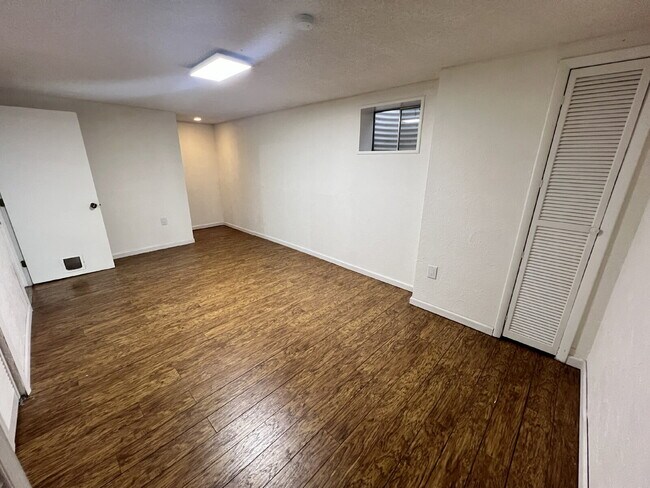 Building Photo - 7052 E Briarwood Dr