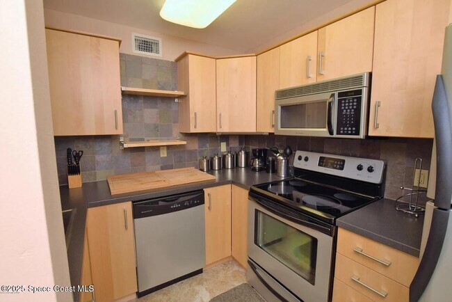 Building Photo - 8401 N Atlantic Ave